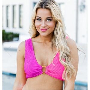 Pink Lily textured color block Bikini top. Sz small